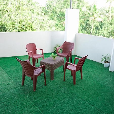Emfore Elanza Kottayam Luaran gambar